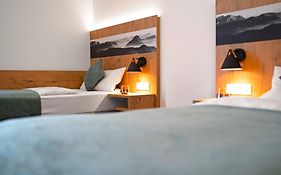Hotel & Appartements Nice Garni